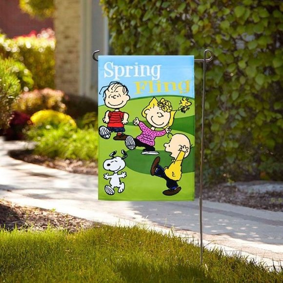 Spring Fling! SNOOPY PEANUTS GANG Garden Flag 12"x18" 40010 Sally Linus NIP - Picture 2 of 2